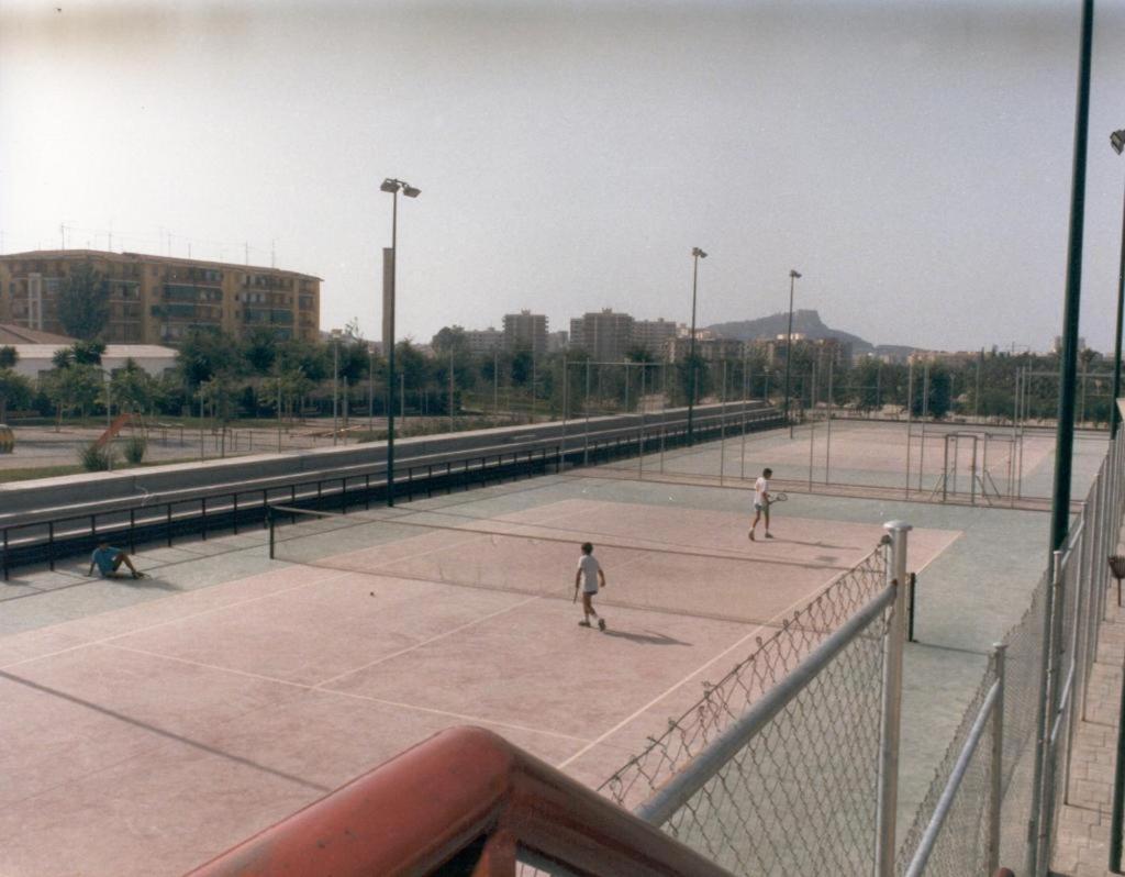 30-3- Бюджетная Комната В Квартире Для 2 Человека, Alicante Apartment Luaran gambar
