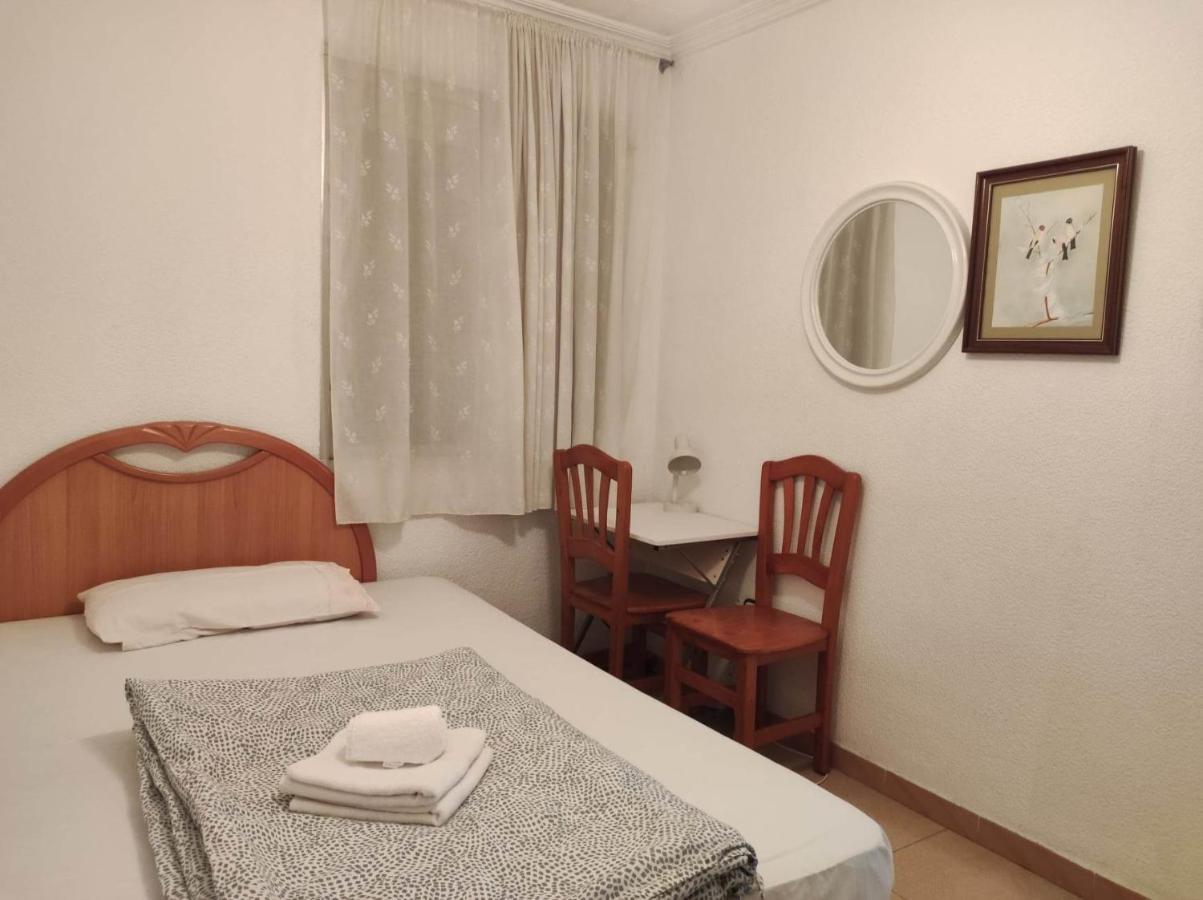 30-3- Бюджетная Комната В Квартире Для 2 Человека, Alicante Apartment Luaran gambar