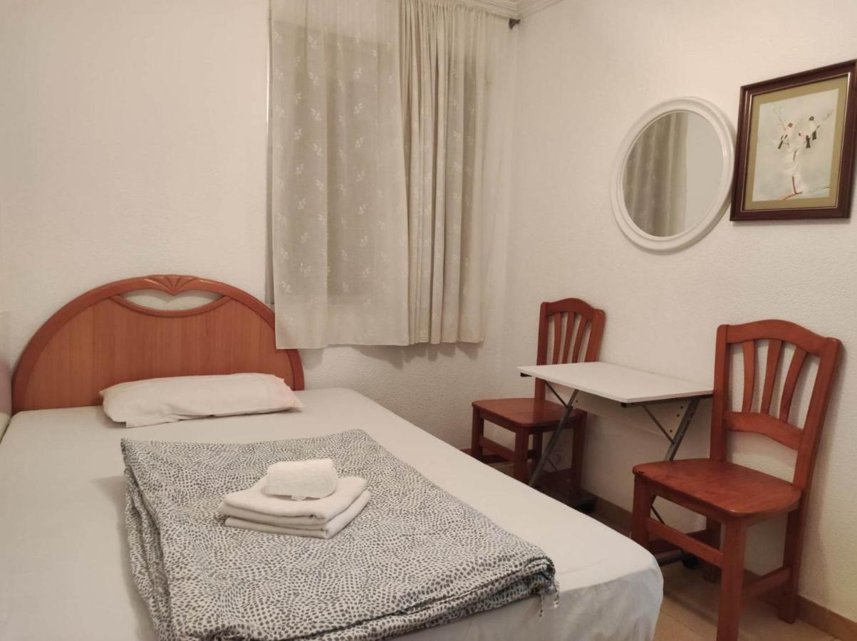 30-3- Бюджетная Комната В Квартире Для 2 Человека, Alicante Apartment Luaran gambar