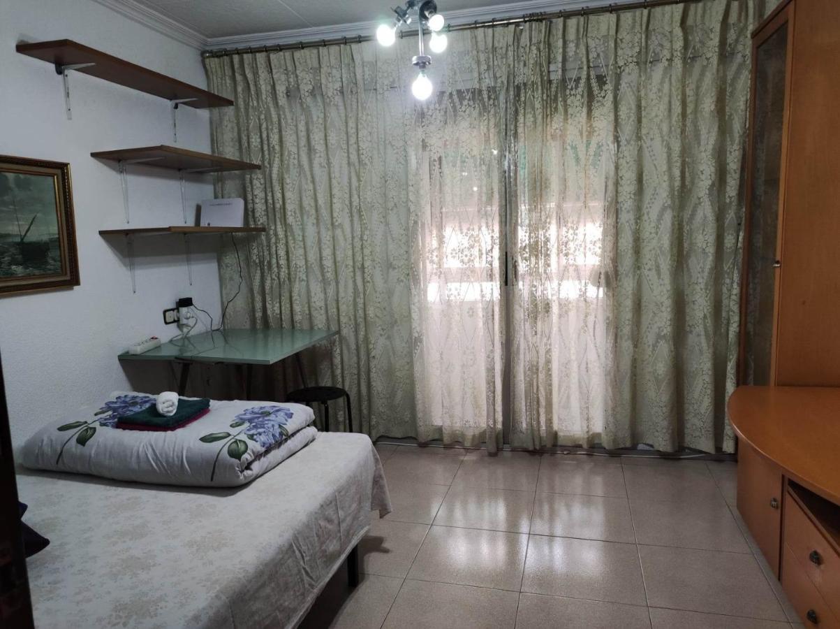 30-3- Бюджетная Комната В Квартире Для 2 Человека, Alicante Apartment Luaran gambar